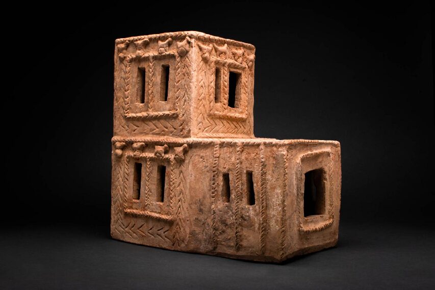 MONUMENTAL MESOPOTAMIAN ARCHITECTURAL TERRACOTTA MODEL - Image 2