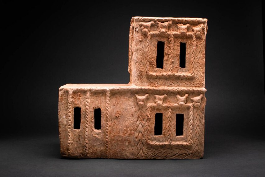 MONUMENTAL MESOPOTAMIAN ARCHITECTURAL TERRACOTTA MODEL - Image 7